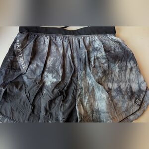 Nike Trail Gray Running Shorts Size Medium